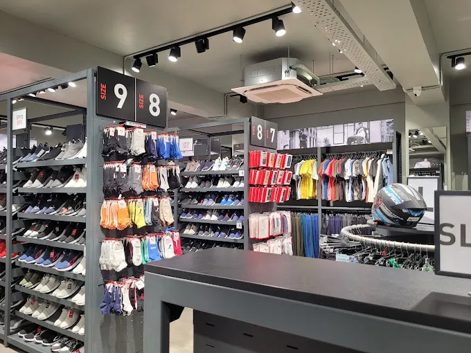 Puma store